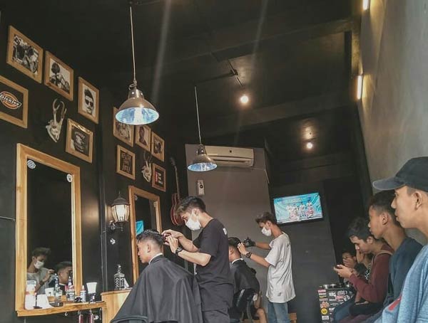 antrian barbershop sevendhead