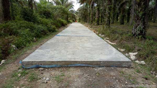 rabat beton jalan jember